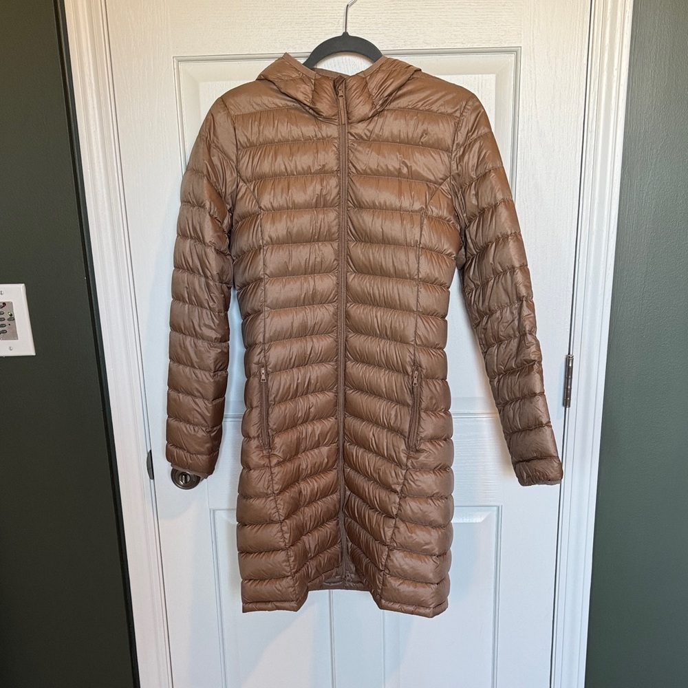 Aritzia Tna Botanie Packable Women's  Puffer Coat